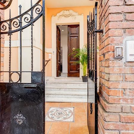 Villa Chiara - A New Luxury Star Is Born In Rome! Eksteriør billede